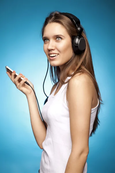 Vacker flicka med headphones42 — Stockfoto