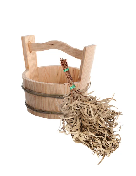 Wooden bucket and broom and eucalyptus for use in the Russian ba — Stock Photo, Image