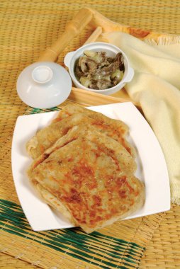 Msemen, enfes Msemmen Fas krepi, gözleme tabağı.               