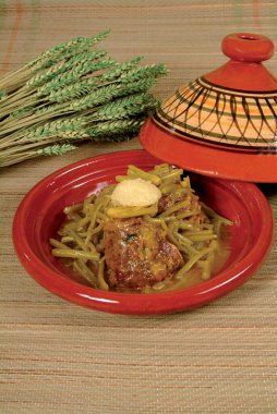 Sebzeli Tagine, ünlü geleneksel Fas tavernası. Geleneksel Fas yemeği