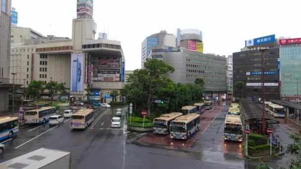 Yokohama Japan Października 2021 Ruch Przed Stacją Yokohama Deszczowe Dni — Wideo stockowe