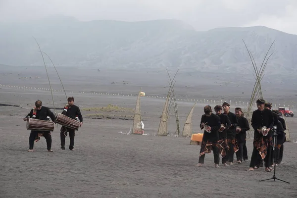 Bromo Indonesien Juni 2022 Baleganjur Tengger Traditionell Dans Tengger Tribe — Stockfoto