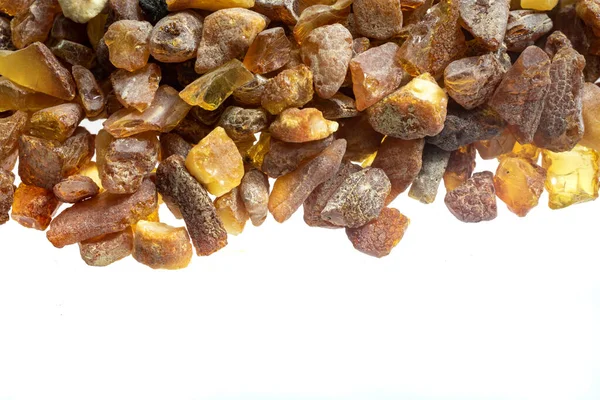 Görünür detayları olan Baltık kehribarı. arkaplan veya doku