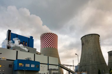 Silezya 'daki Lagisza' da sanayi kömür santrali
