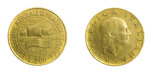 イタリア白い孤立した背景に200リラ硬貨 — ストック写真