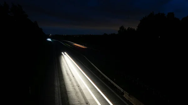 Ljus Bilar Med Natt Långvarig Exponering — Stockfoto