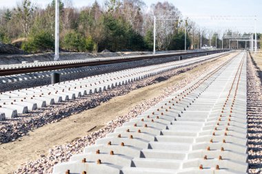 Yeni demiryolu hattının fotoğraf inşaatı