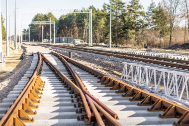Yeni demiryolu hattının fotoğraf inşaatı