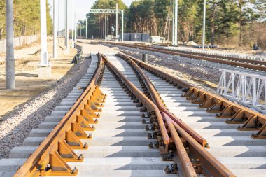 Yeni demiryolu hattının fotoğraf inşaatı