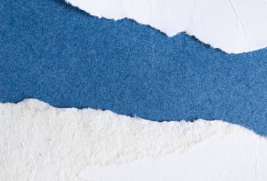 Görünür bir dokusu olan mavi ve beyaz kağıt.