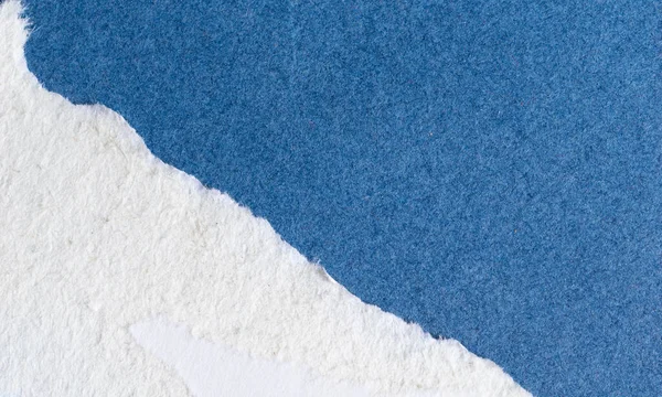 Görünür bir dokusu olan mavi ve beyaz kağıt.