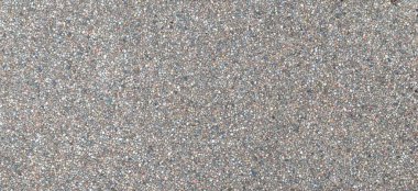 Duvarda ilginç bir dokusu olan alçı var.