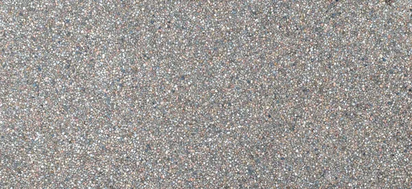 Duvarda ilginç bir dokusu olan alçı var.