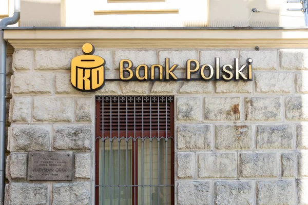 Krakow, Polonya -22.06.2022 - Krakow 'daki PKO Polonya Bankası