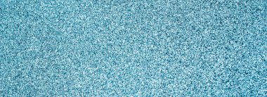 Duvar mavi boyayla boyanmış.