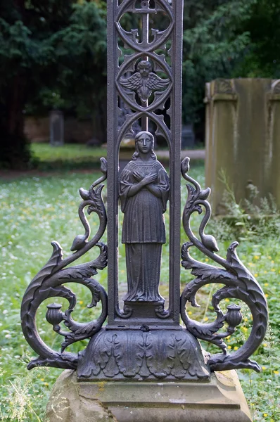 A delicate Madonna on a grave — Stock Photo, Image