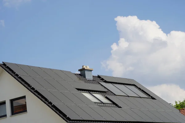 Photovoltaic Modules Residential Building Roof Clouds Piling Background — Stockfoto