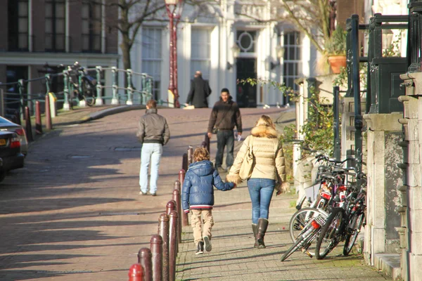 Passeggiando lungo i canali — Foto Stock