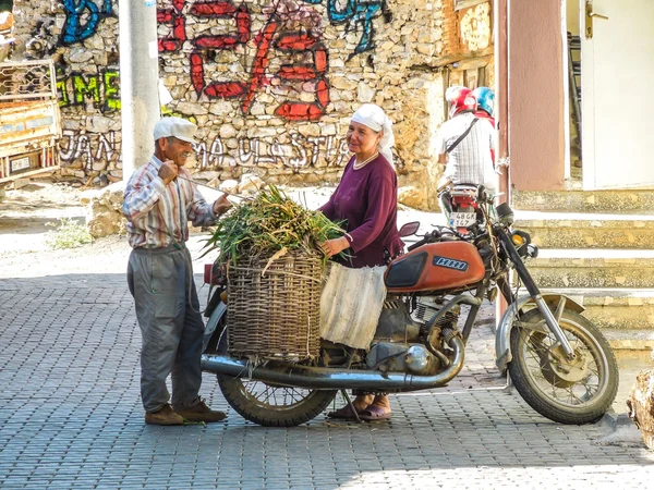 Старая работа в маленькой деревне Турции — стоковое фото