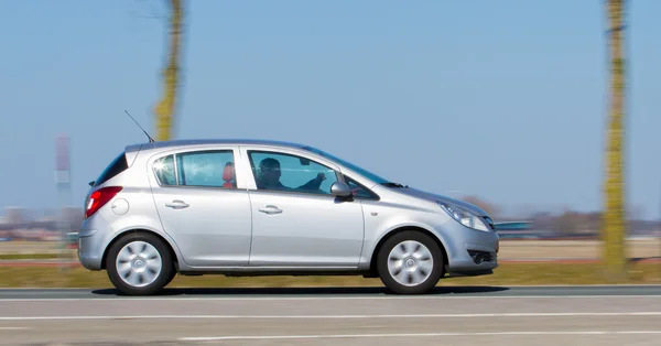 Carro cinzento — Fotografia de Stock