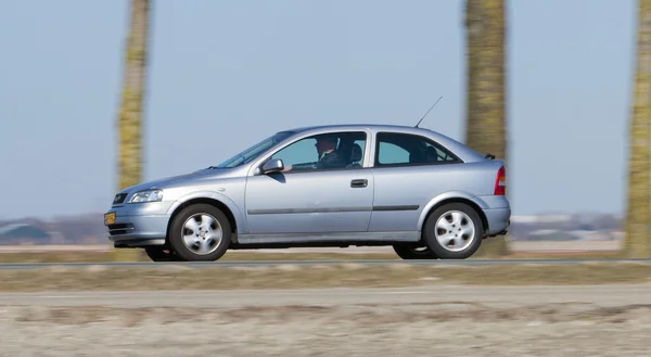 Opel Astra 3 deurs — Stock fotografie