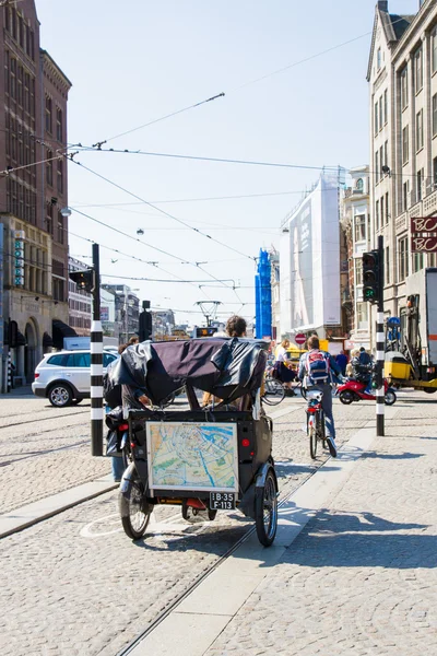 Bikecab inaczej cycletaxi w Amsterdamie — Zdjęcie stockowe