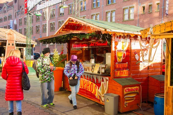 Mercado de Navidad en el centro de Ámsterdam Imágenes de stock libres de derechos
