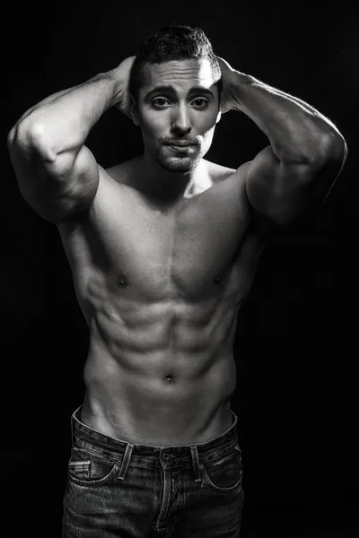 Modelo masculino con cuerpo muscular Fotos de stock