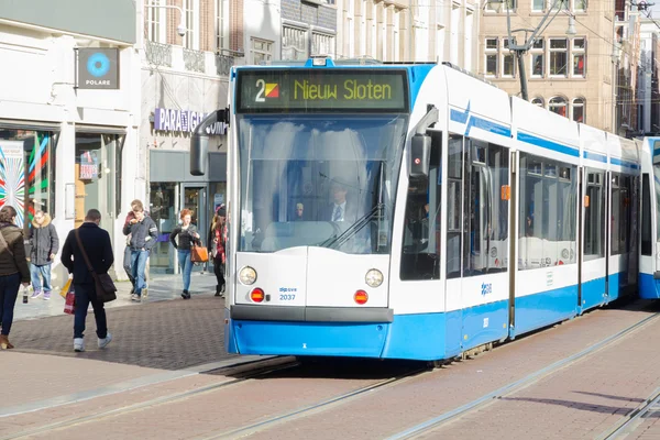 Amsterdam'da tramvay — Stok fotoğraf