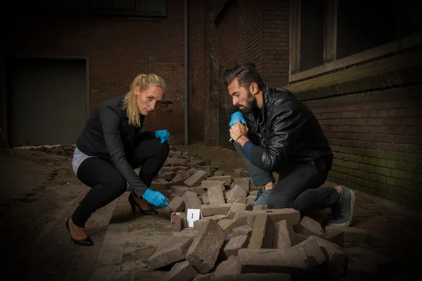 Twee detectives op de scène — Stockfoto