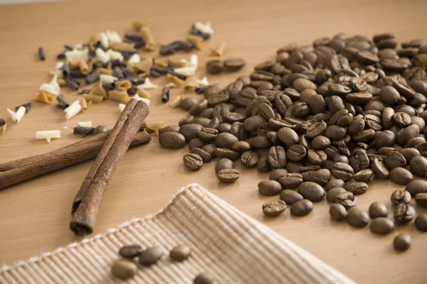 kahve çekirdekleri ve cinamon sopa