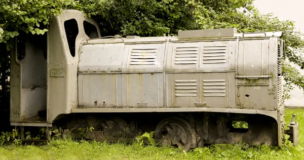 eski batık lokomotif