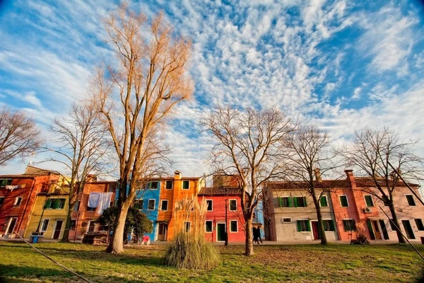 Burano Veneza as cores dos edifícios — Fotografia de Stock
