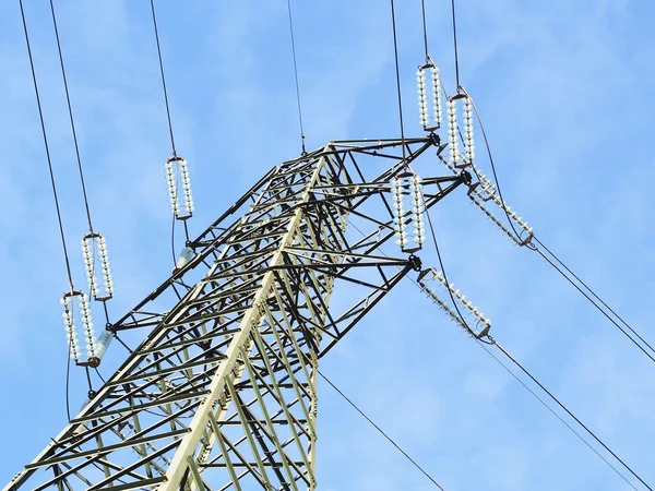 Impianto elettrico piloni ad alta tensione vista dall'alto — Foto Stock