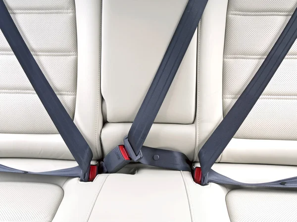 Кріпильні ремені безпеки в автомобілі — стокове фото