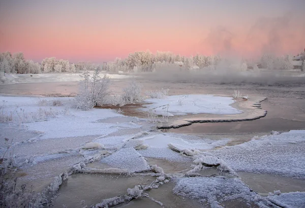 Fiume di congelamento — Foto Stock