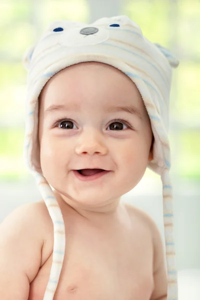 Sorrindo bebê bonito — Fotografia de Stock