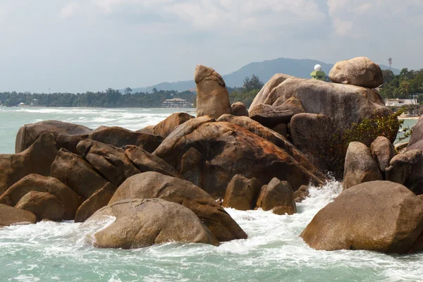 Farfar rock på koh samui, thailand — Stockfoto