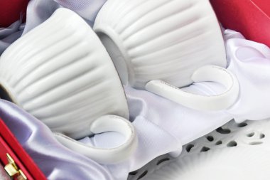 kutusunda yeni çay seti