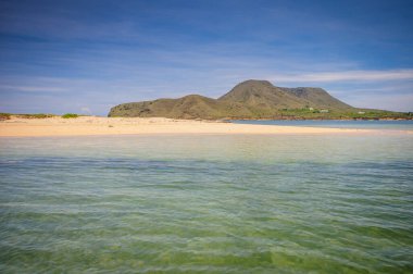 Dominik 'teki Monte Cristi' de sahil ve kıyı şeridi.