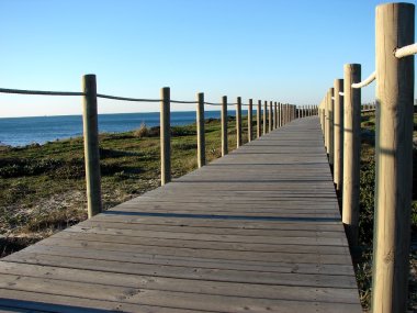 dunes korumak için yaya köprüsü