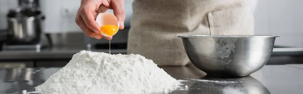 Cropped View Chef Pouring Egg Yolk Flour Table Banner — Stock Photo, Image