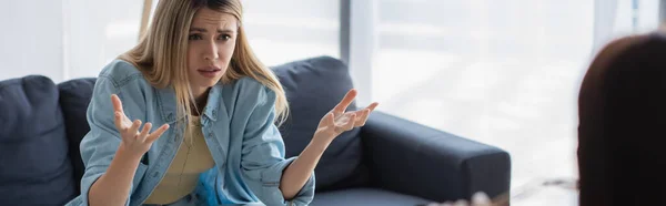Depressed Woman Talking Gesturing Psychological Consultation Banner — Stock Photo, Image