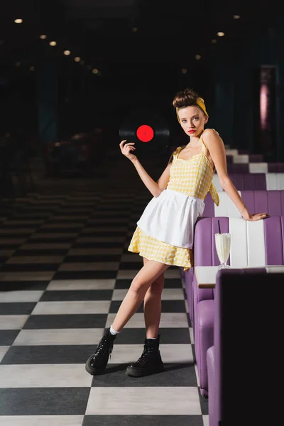 Full Length Young Pin Woman Red Lips Holding Vinyl Disc — Stock Photo, Image