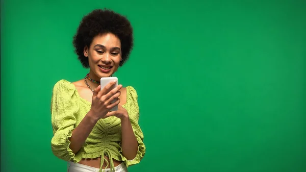 Happy African American Woman Blouse Looking Smartphone Isolated Green — Stock Photo, Image