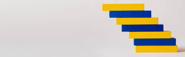 Кольорові Синьо Жовті Блоки Складені Білому Тлі Українська Концепція Банер — стокове фото