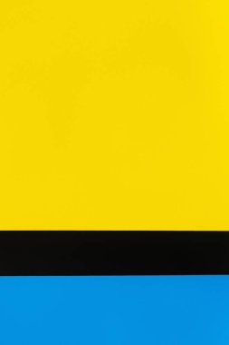 Kopya alanı ile geometrik mavi, siyah ve sarı arkaplan
