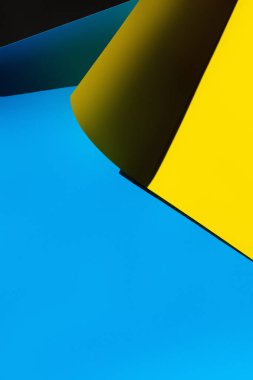 Kopyalama alanı olan parlak geometrik çok renkli arkaplan