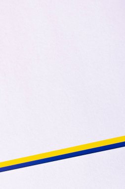 Mavi ve sarı çizgili boş lavanta arkaplan, Ukrayna konsepti