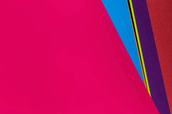 カラフルなストライプと明るいピンクのコピースペースで創造的な背景 — ストック写真